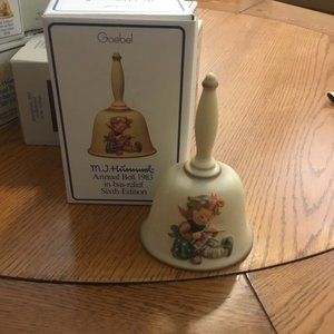 M. I. Hummel Sixth Edition 1983 Annual Bell